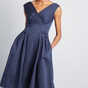 Emily & Fin Keener Postures A Line dress! Pockets!!